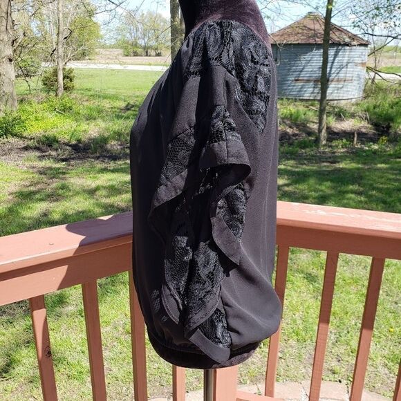 Colleen Lopez  Ladies Off the Shoulder Smocked Top, Small - Picture 4 of 9